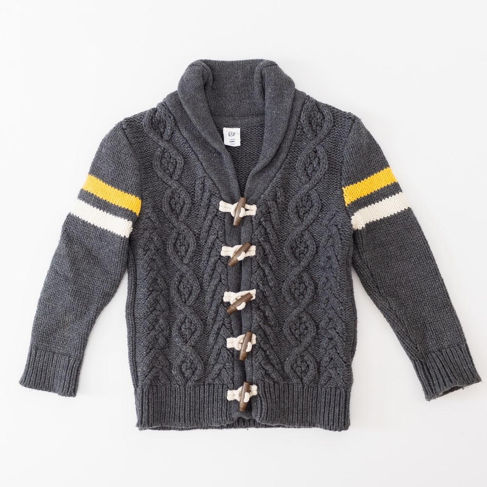 GAP Kids Toggle Cable Knit Sweater Size 4 Years